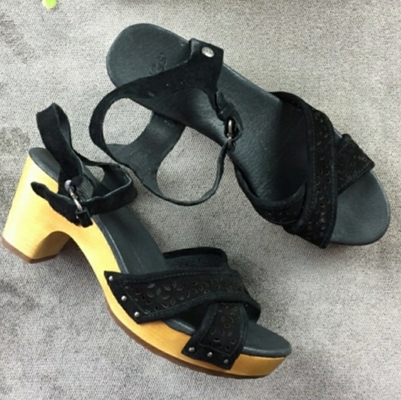 UGG Luella Black suede leather ankle strap clog sandals 9 NWT - Picture 3 of 10